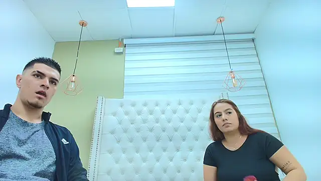 DAVID VICTORIAA online show from December 2, 2025, 1:05 pm