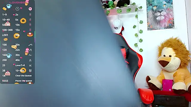 Alextwink online show from December 17, 2025, 8:26 pm