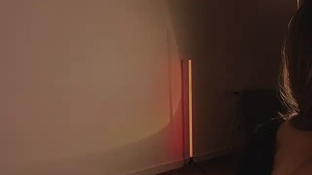 alittlestarrr online show from January 3, 2025, 1:38 am