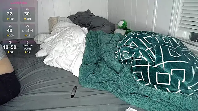 Snapshot of loverpepe21 chatting on January 7, 2025, 4:39 am loverpepe21 online show from January 7, 2025, 4:39 am