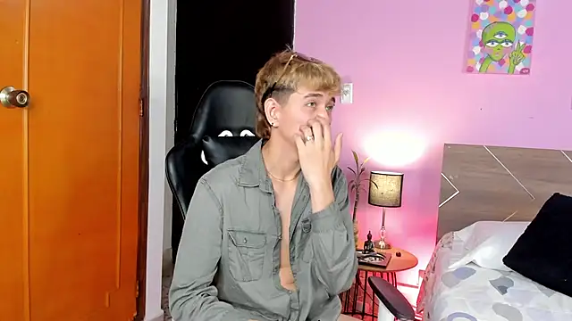 Snapshot of Brian-Ausslos chatting on February 2, 2025, 7:41 am Brian-Ausslos online show from February 2, 2025, 7:41 am