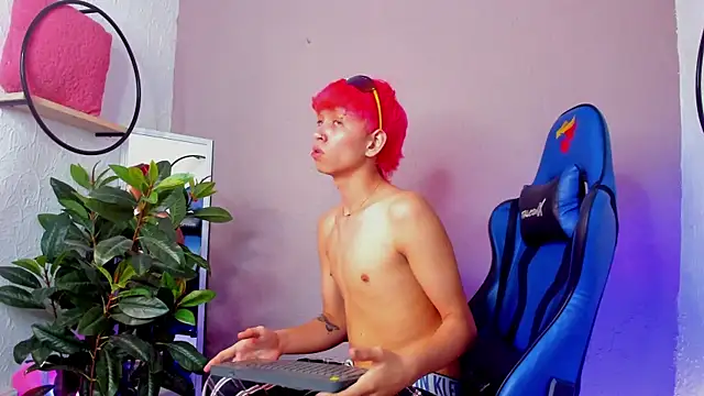 Snapshot of Brian-Ausslos chatting on March 8, 2025, 1:28 am Brian-Ausslos online show from March 8, 2025, 1:28 am