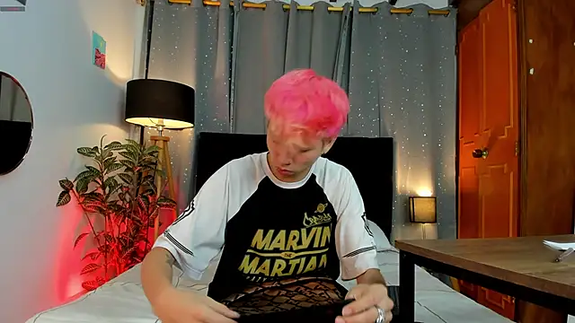 Snapshot of Brian-Ausslos chatting on March 20, 2025, 5:02 am Brian-Ausslos online show from March 20, 2025, 5:02 am