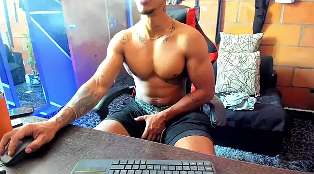 Adam Valenciia online show from March 11, 2025, 3:02 pm