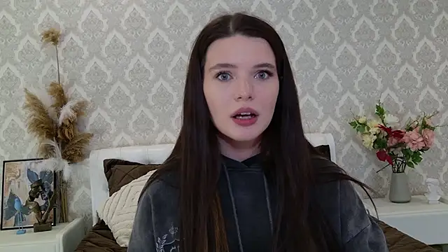 Nellie Medina online show from January 8, 2025, 12:38 am