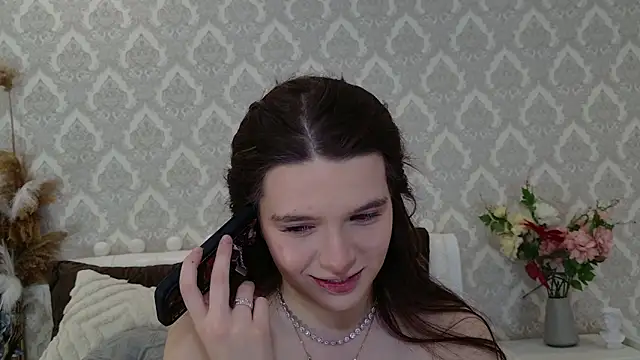 Nellie Medina online show from March 3, 2025, 7:49 pm