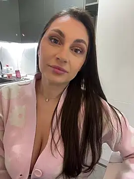 claraxjoyy online show from January 10, 2025, 4:44 am