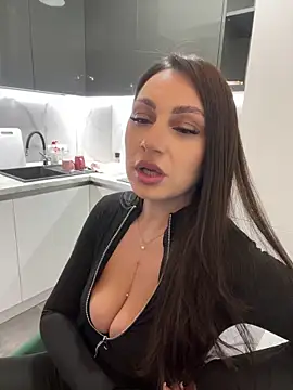 claraxjoyy online show from January 18, 2025, 4:37 am