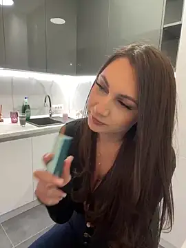 claraxjoyy online show from February 24, 2025, 4:38 am