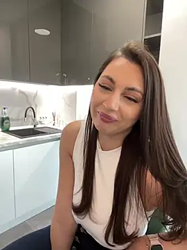 claraxjoyy online show from March 13, 2025, 7:42 am