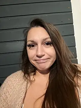 claraxjoyy online show from October 1, 2025, 4:07 am