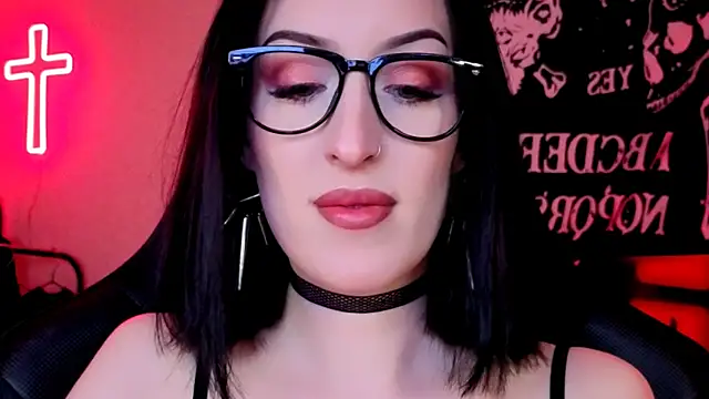 Snapshot of Miss_Alice__ chatting on May 19, 2026, 1:11 am Miss Alice online show from May 19, 2026, 1:11 am