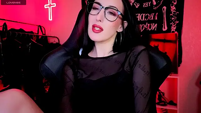 Snapshot of Miss_Alice__ chatting on May 26, 2026, 11:34 pm Miss Alice online show from May 26, 2026, 11:34 pm