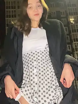 TheYourL online show from December 5, 2025, 6:26 pm