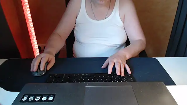 Snapshot of Sweet_Phoenix chatting on July 5, 2026, 7:37 am Sweet Phoenix online show from July 5, 2026, 7:37 am