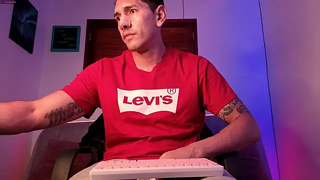 Snapshot of Joylopez_fit chatting on February 20, 2026, 12:05 pm Joylopez fit online show from February 20, 2026, 12:05 pm