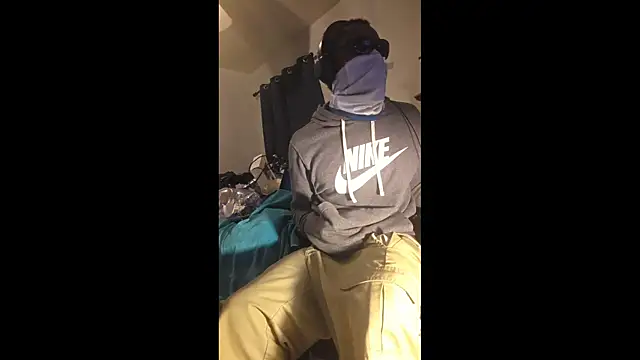 dominatingblacklove online show from March 29, 2026, 12:43 am