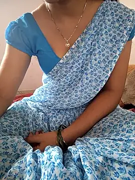 lovelygirl4567 online show from May 18, 2026, 5:35 am