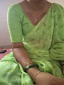 lovelygirl4567 online show from May 21, 2026, 5:36 am