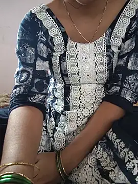 lovelygirl4567 online show from May 23, 2026, 5:56 am