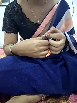 lovelygirl4567 online show from May 25, 2026, 5:52 pm
