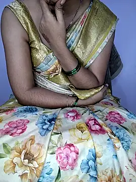 lovelygirl4567 online show from May 27, 2026, 5:32 pm