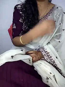 lovelygirl4567 online show from May 30, 2026, 3:20 pm
