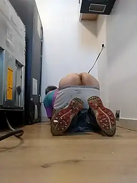 Cloudin around online show from March 6, 2025, 6:16 pm