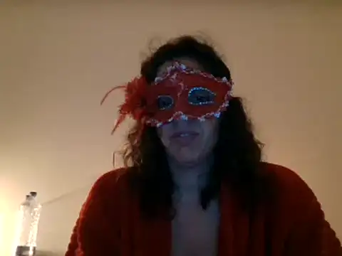 couple-tuga online show from October 31, 2025, 11:39 pm