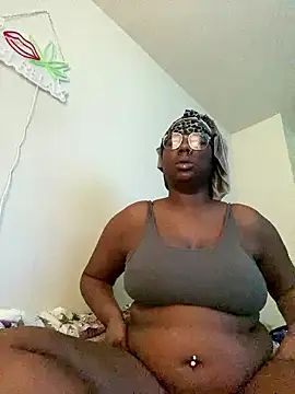 Snapshot of DamnBubbles chatting on January 10, 2026, 3:03 pm DamnBubbles online show from January 10, 2026, 3:03 pm