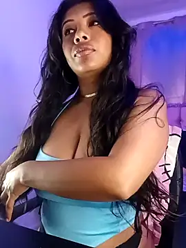 Snapshot of PaulaOrtiz_1 chatting on March 22, 2025, 11:11 am PaulaOrtiz 1 online show from March 22, 2025, 11:11 am