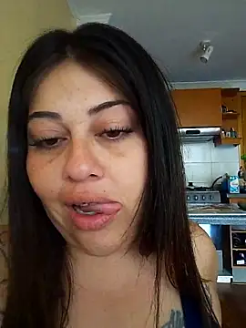 Snapshot of Americ44 chatting on December 17, 2025, 11:49 am Americ44 online show from December 17, 2025, 11:49 am