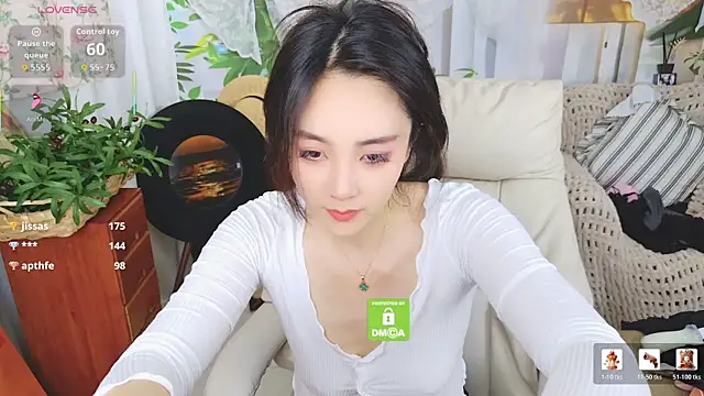 xiaotiantian-76 online show from April 7, 2026, 3:34 pm