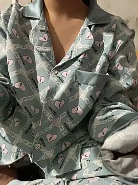 feng-a online show from January 15, 2025, 3:50 pm