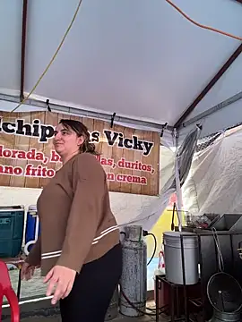 mamifresita online show from December 17, 2025, 10:16 pm