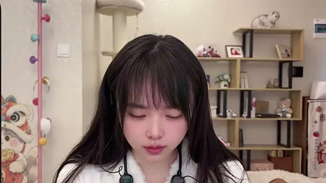 Chenjing0 online show from December 22, 2025, 4:20 am