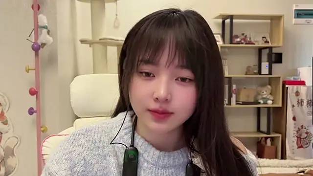 Chenjing0 online show from February 15, 2026, 4:42 am