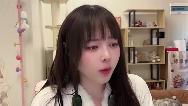 Chenjing0 online show from February 19, 2026, 4:08 am