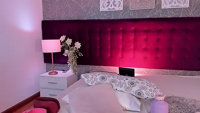 LiaCathaleya online show from February 21, 2026, 8:32 pm