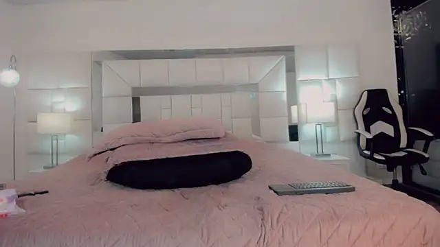 Gisele fox online show from March 13, 2025, 10:32 pm