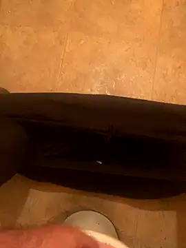 Snapshot of balint35 chatting on September 16, 2025, 7:31 am balint35 online show from September 16, 2025, 7:31 am