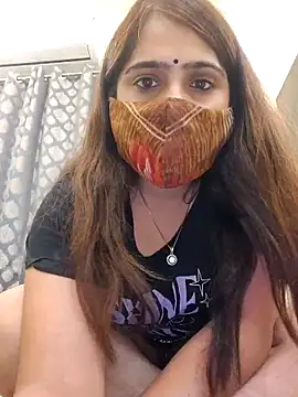 shreya1765 online show from September 25, 2025, 11:47 am