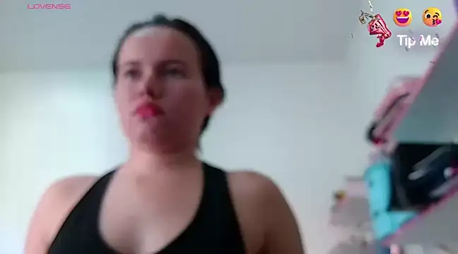 camillebr online show from January 29, 2025, 5:35 pm