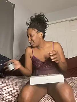 Yoshibaby2670 online show from February 28, 2025, 12:09 pm