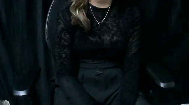 Snapshot of hot-niti chatting on January 15, 2025, 1:20 pm hot-niti online show from January 15, 2025, 1:20 pm