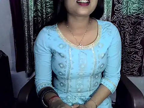 SIYA MAVI online show from February 27, 2026, 3:28 am