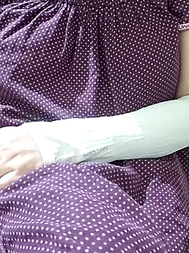 mallupriyapriya online show from March 17, 2025, 5:16 pm