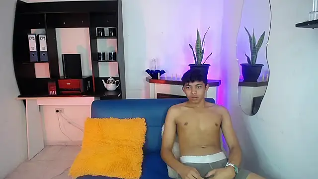 twinkmilk  online show from February 28, 2025, 11:36 am