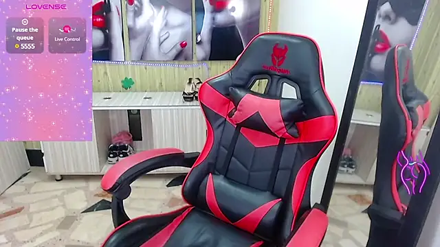 Anniee x online show from January 30, 2025, 12:27 pm