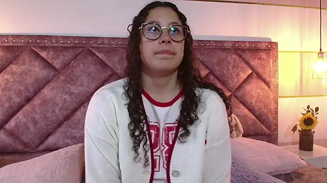 Charlotte  Miller online show from March 14, 2025, 12:07 pm